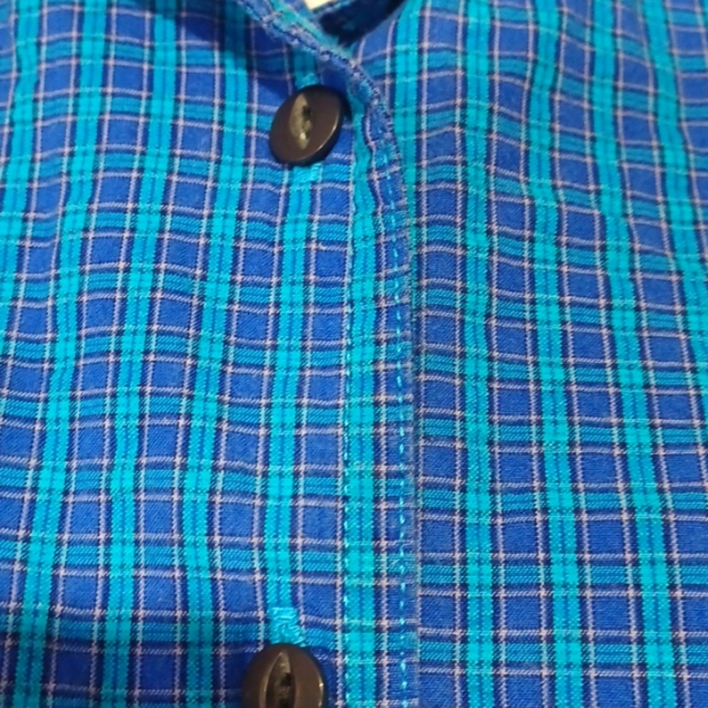 Eddie Bauer sleeveless buttonup top - Picture 7 of 11